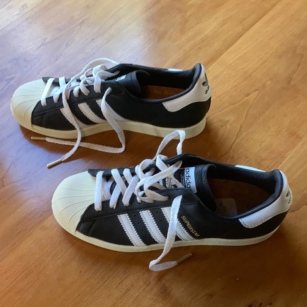 ADIDAS SUPERSTARS